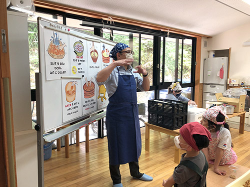 ５歳児味噌造り